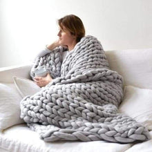 Load image into Gallery viewer, Chunky Knit Blanket