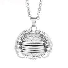 Load image into Gallery viewer, Expanding Photo Locket Necklace