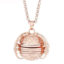 Load image into Gallery viewer, Expanding Photo Locket Necklace